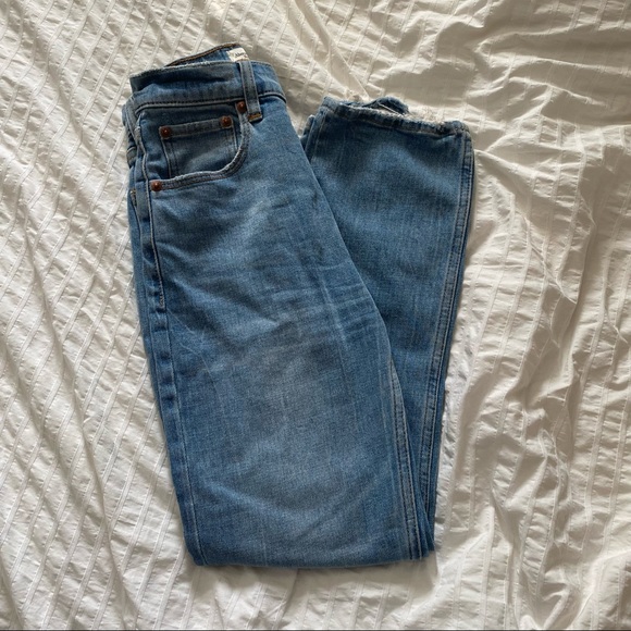 Abercrombie & Fitch Ultra High Rise Ankle Straight Jeans Light Wash Size 23/000 - Picture 2 of 5
